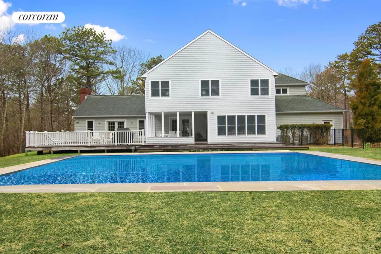 The Hamptons Real Estate | View 1611 Deerfield Road | Big Sun Deck