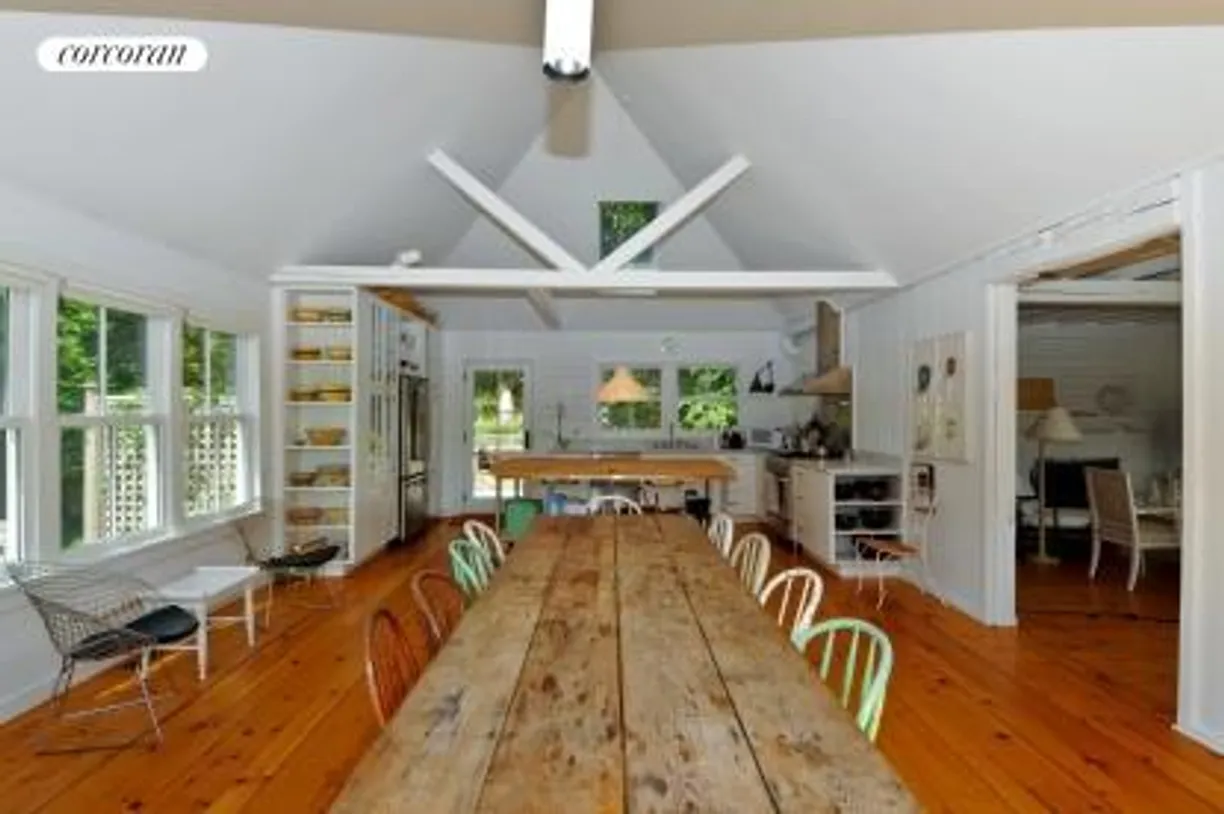 The Hamptons Real Estate | View 5 Hayseed Way | dining and kitchen