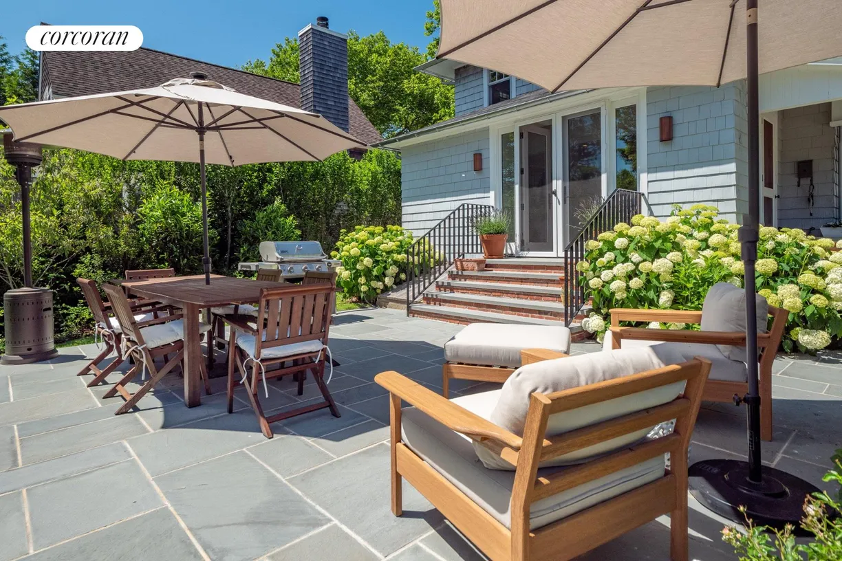 The Hamptons Real Estate | View 41 Talmage Lane | room 1