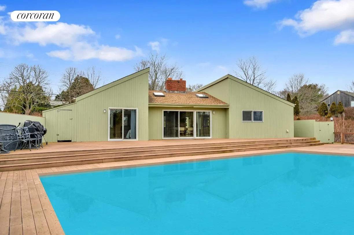 The Hamptons Real Estate | View 58 Windmill Lane | room 1