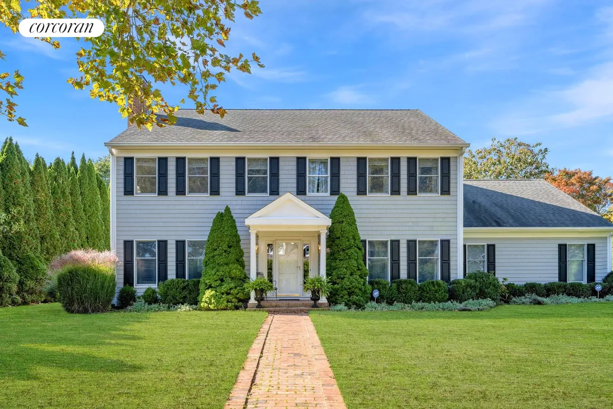 The Hamptons Real Estate | View 144 Coopers Farm Road | room 1