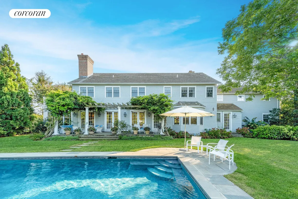 The Hamptons Real Estate | View 22 Sagg Pond Court | room 1