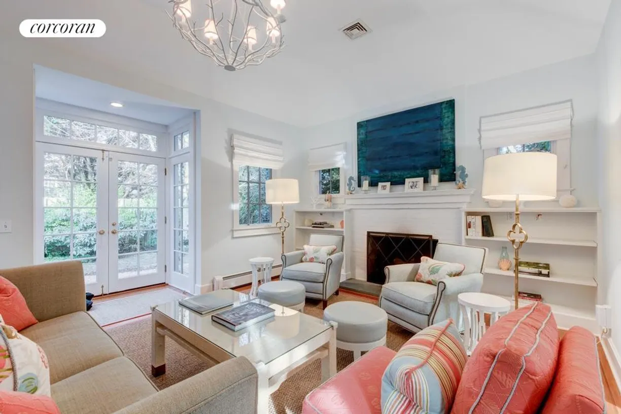 The Hamptons Real Estate | View 45 Buell Lane | Light and Bright
