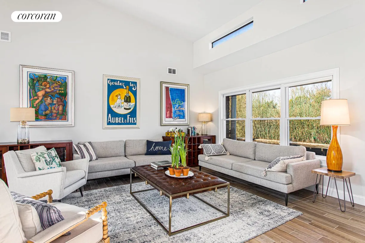 The Hamptons Real Estate | View 45 North Captains Neck Lane | room 2