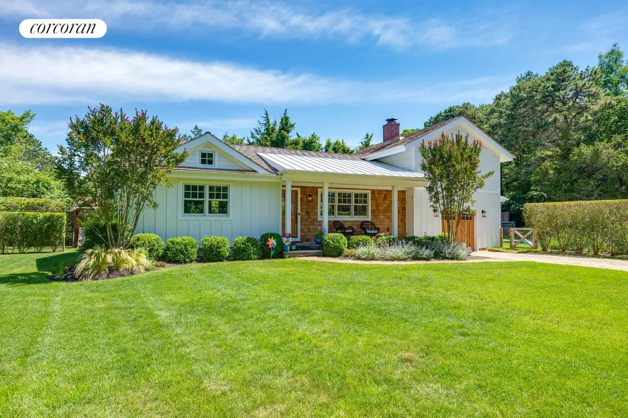 The Hamptons Real Estate | View 2 Longview Road | room 1