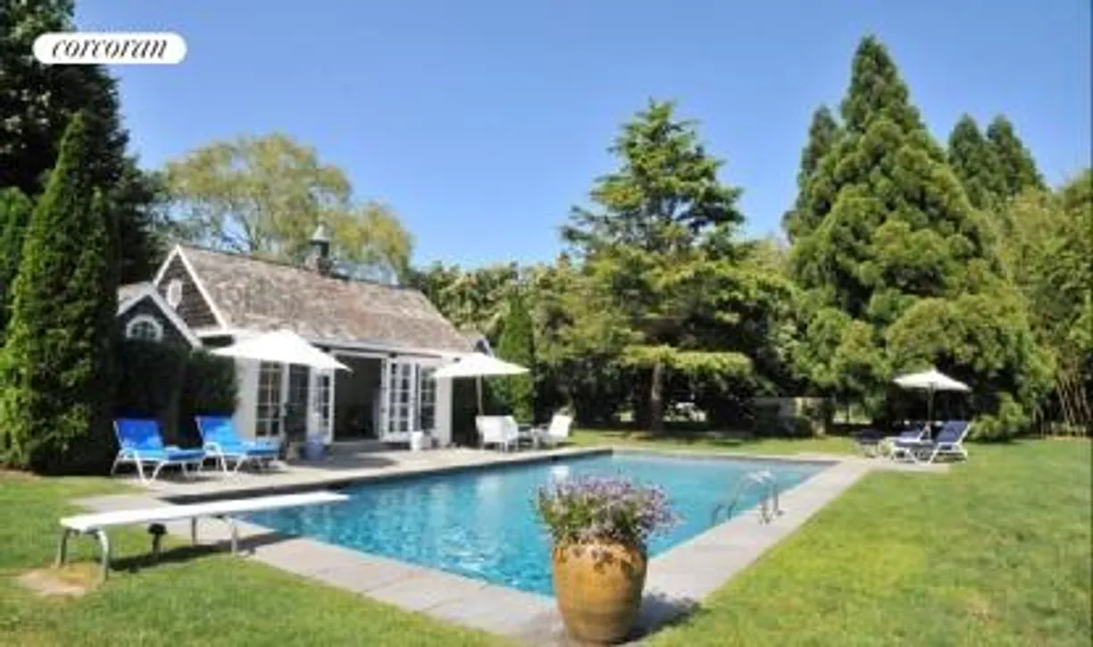 The Hamptons Real Estate | View 444 Hedges Lane | 6 Beds, 6 Baths