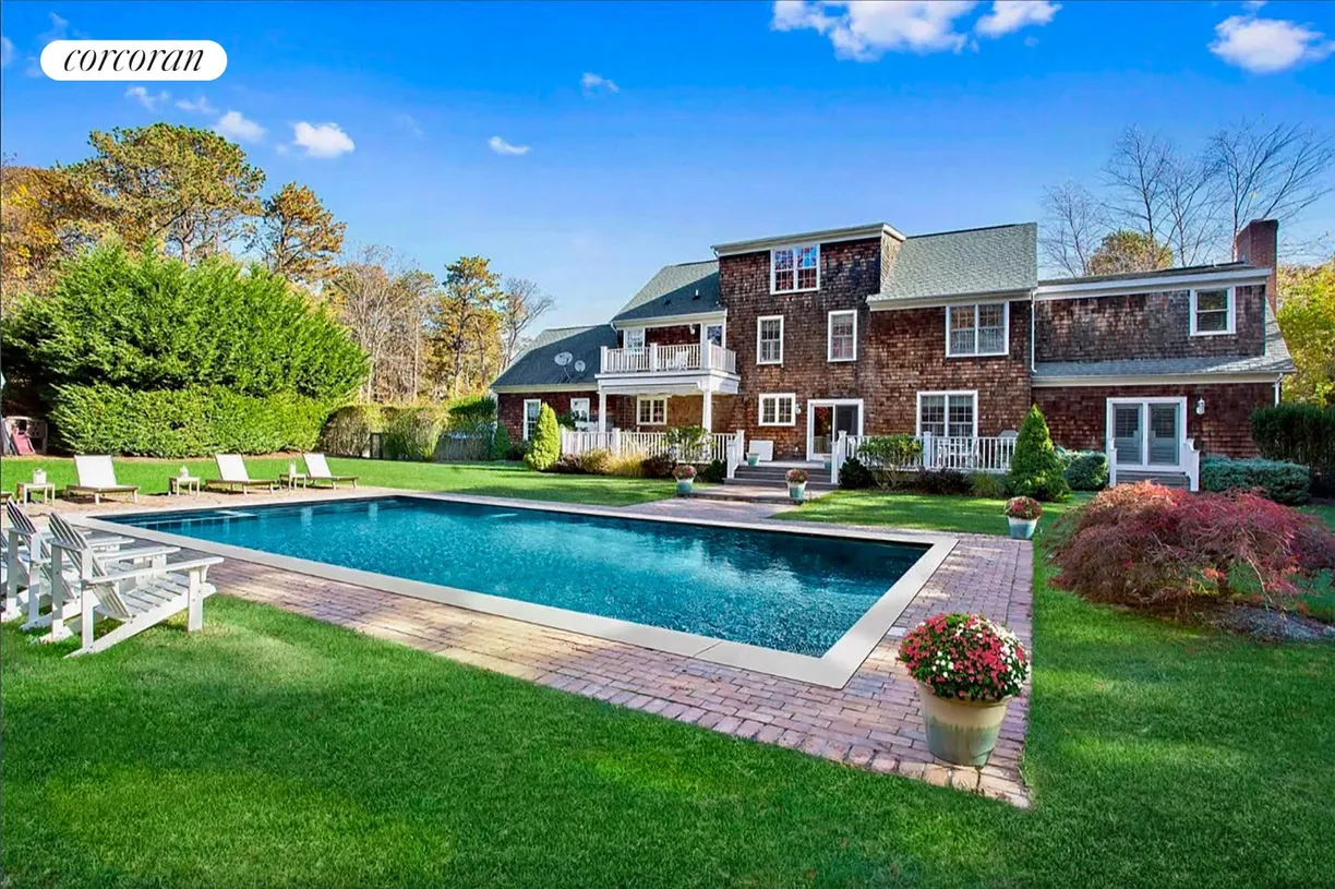 The Hamptons Real Estate | View 270 Montauk Hwy (deep flag lot off hwy) | room 2
