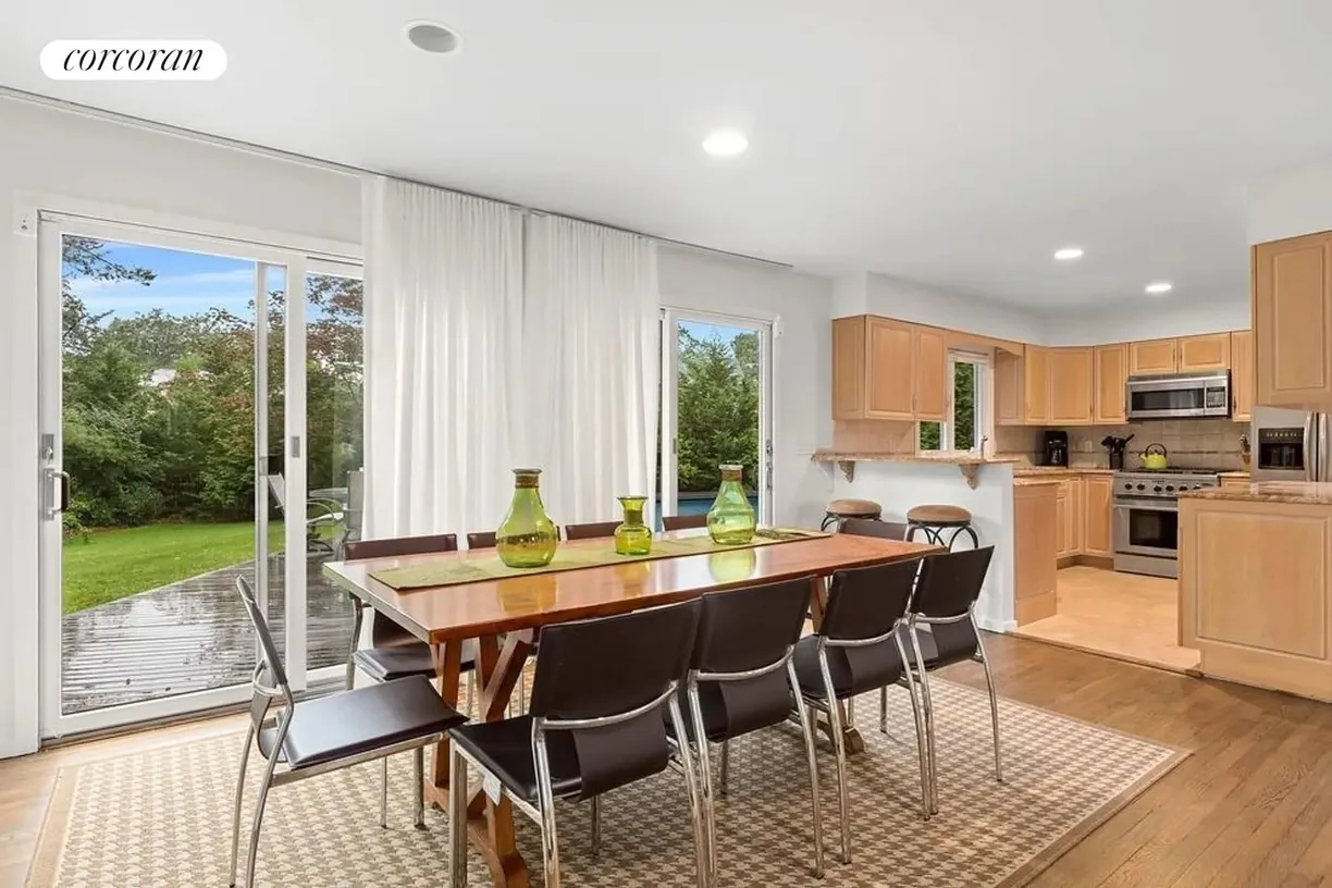 The Hamptons Real Estate | View 355 Mill Road | room 2