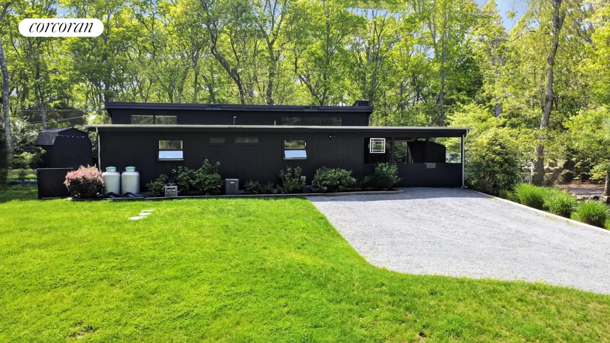 The Hamptons Real Estate | View 274 Little Fresh Pond Road | Welcome home!