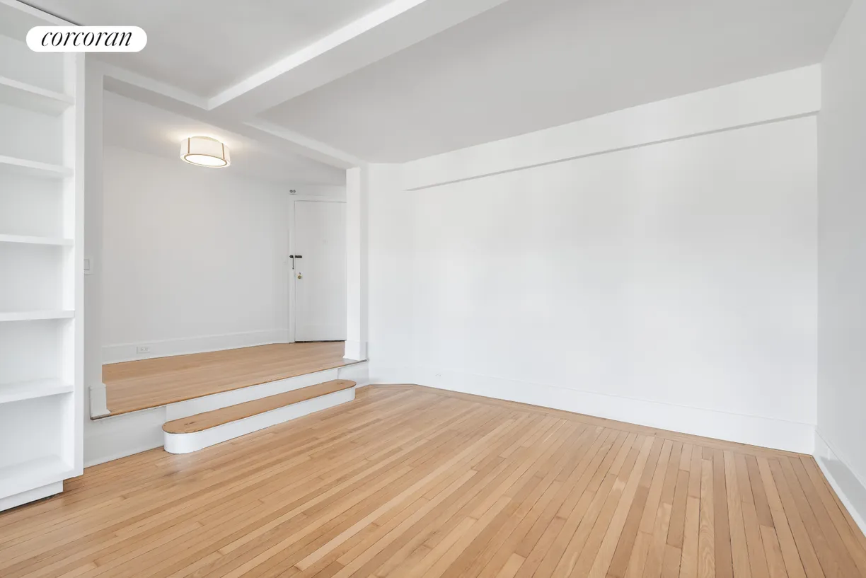 New York City Real Estate | View 302 West 12th Street, 9H | Entry w/WICloset & Dining Area