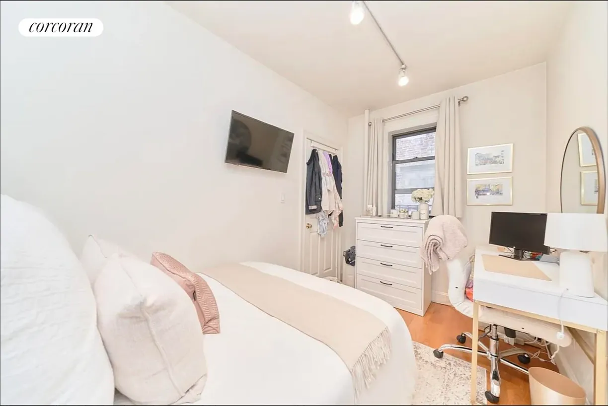 New York City Real Estate | View 55 Barrow Street, 3 | room 1