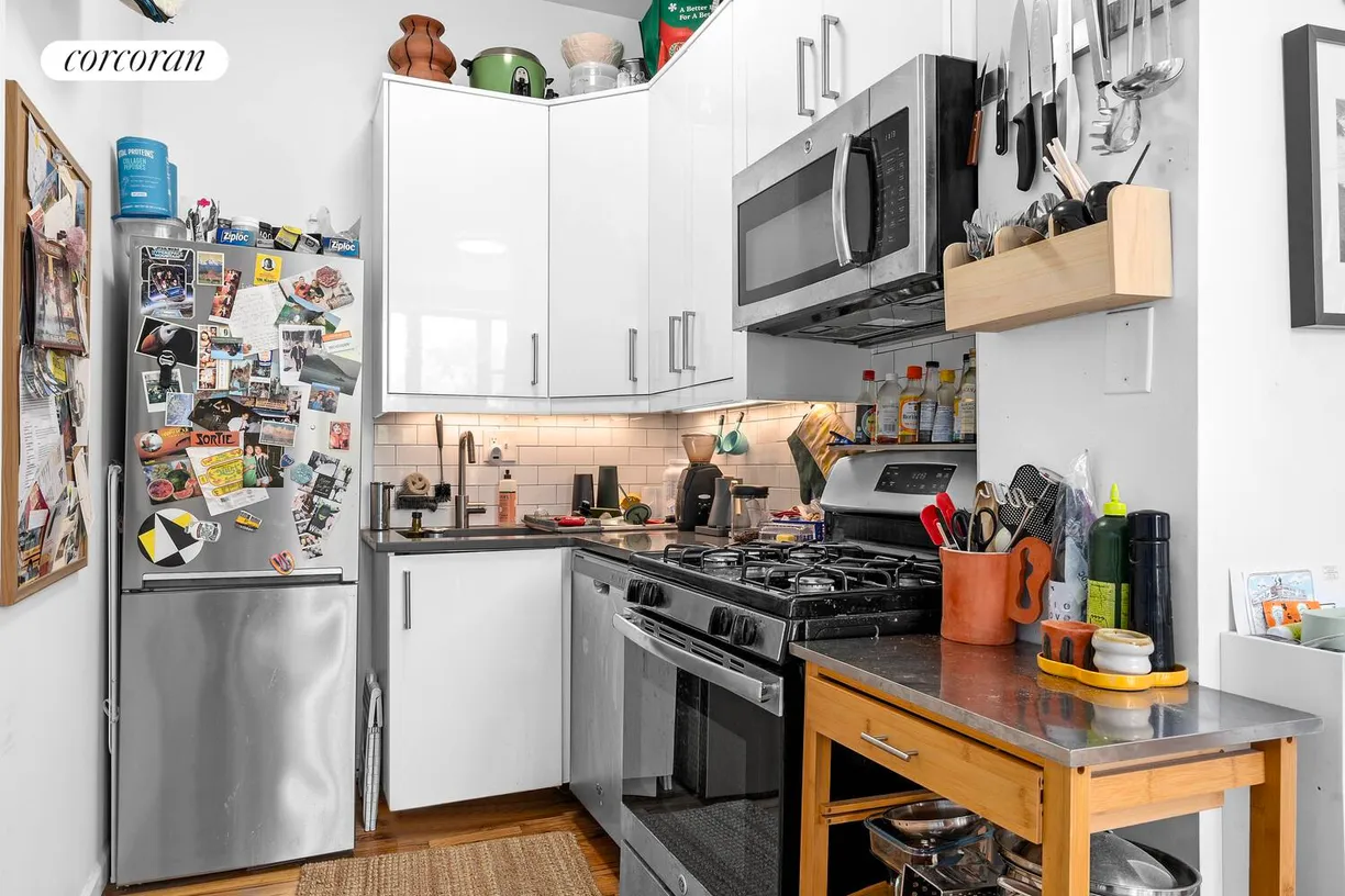 New York City Real Estate | View 190 Meserole Street, 6 | room 2
