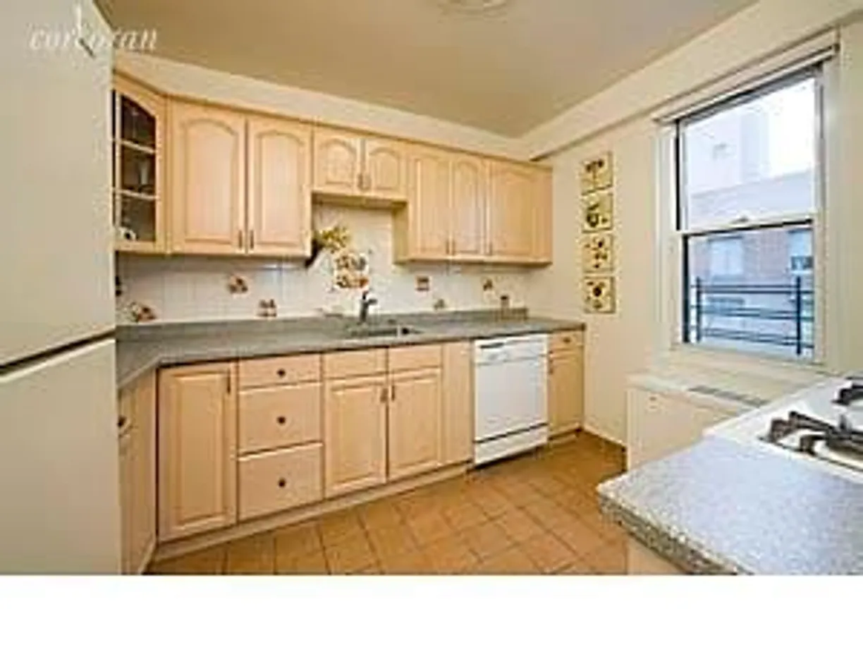 New York City Real Estate | View 340 East 64th Street, 12G | room 2