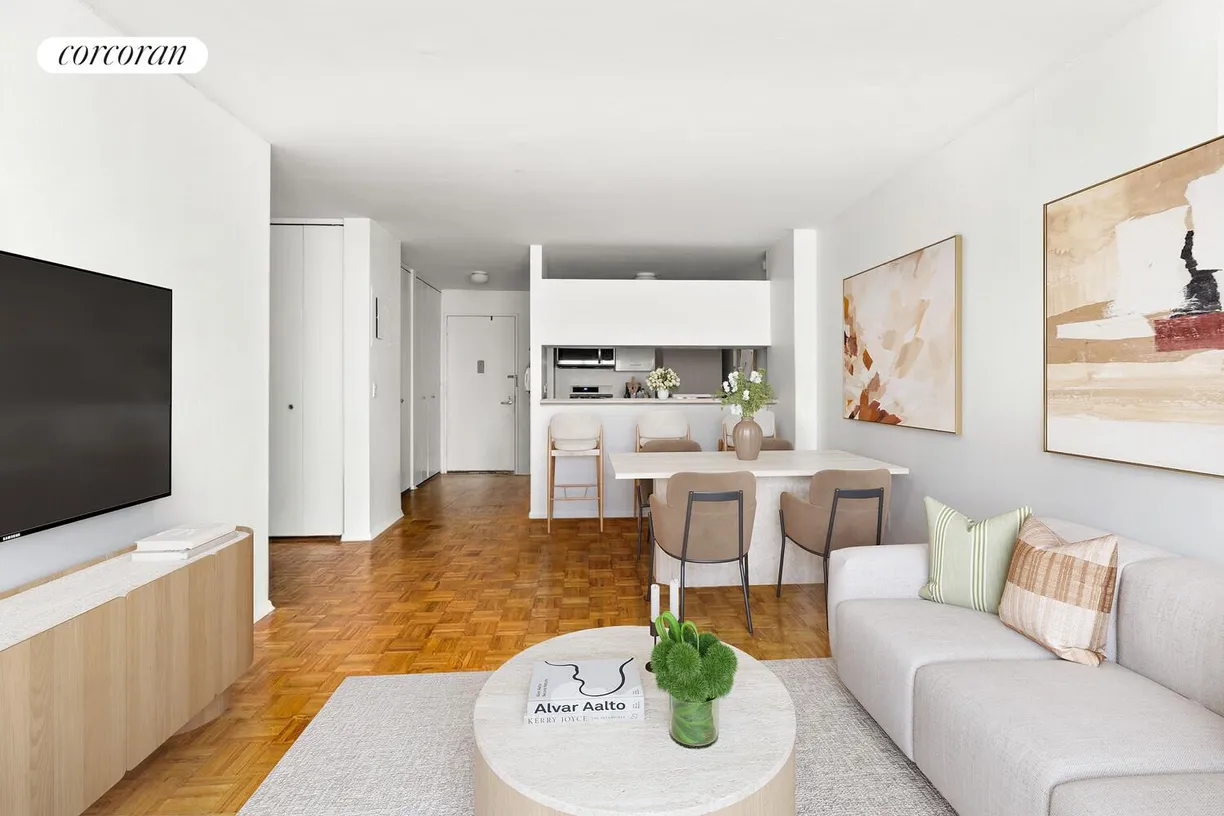 2 South End Ave, 3M