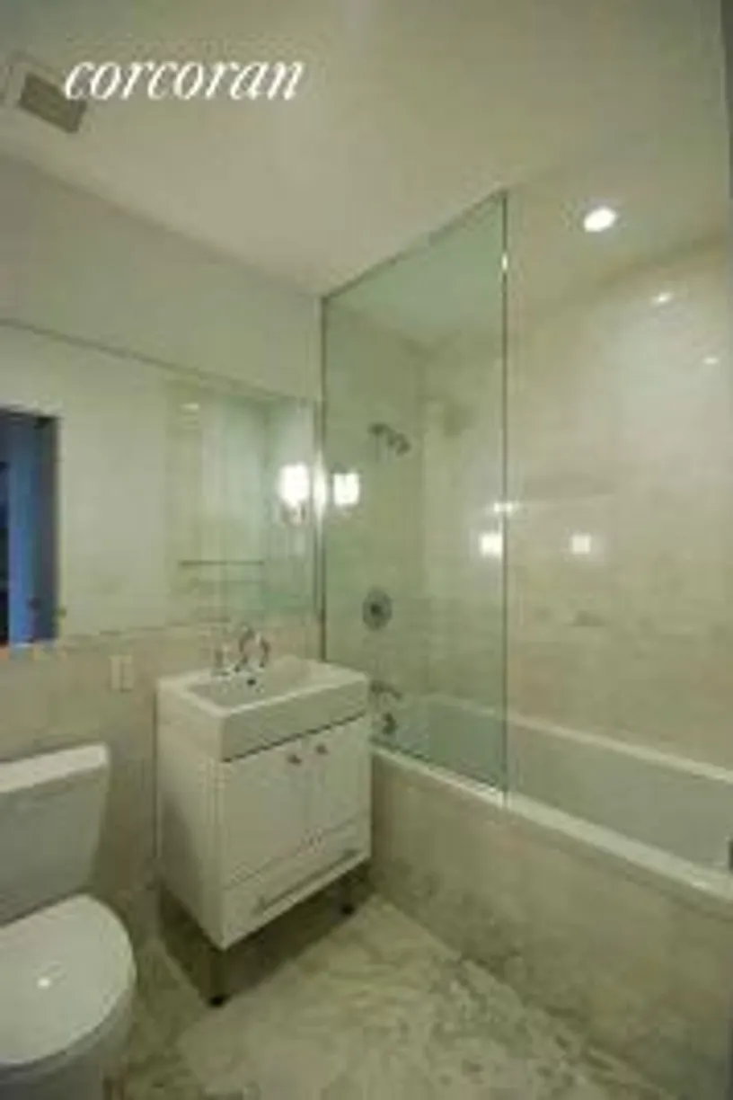 New York City Real Estate | View 635 West 42nd Street, 32G | room 2