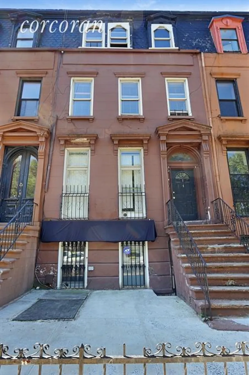 New York City Real Estate | View 164 Macon Street | 6 Beds, 4 Baths