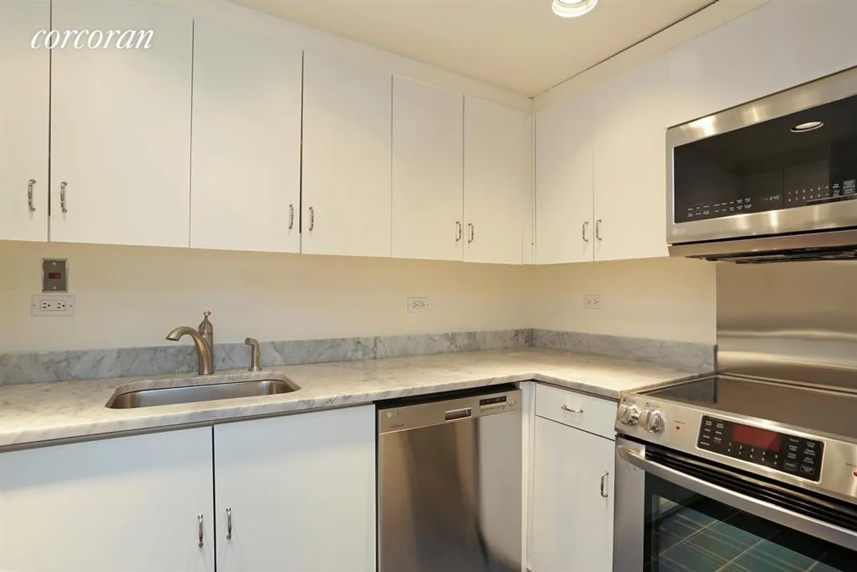 New York City Real Estate | View 30 East 76th Street, PHB | Kitchen
