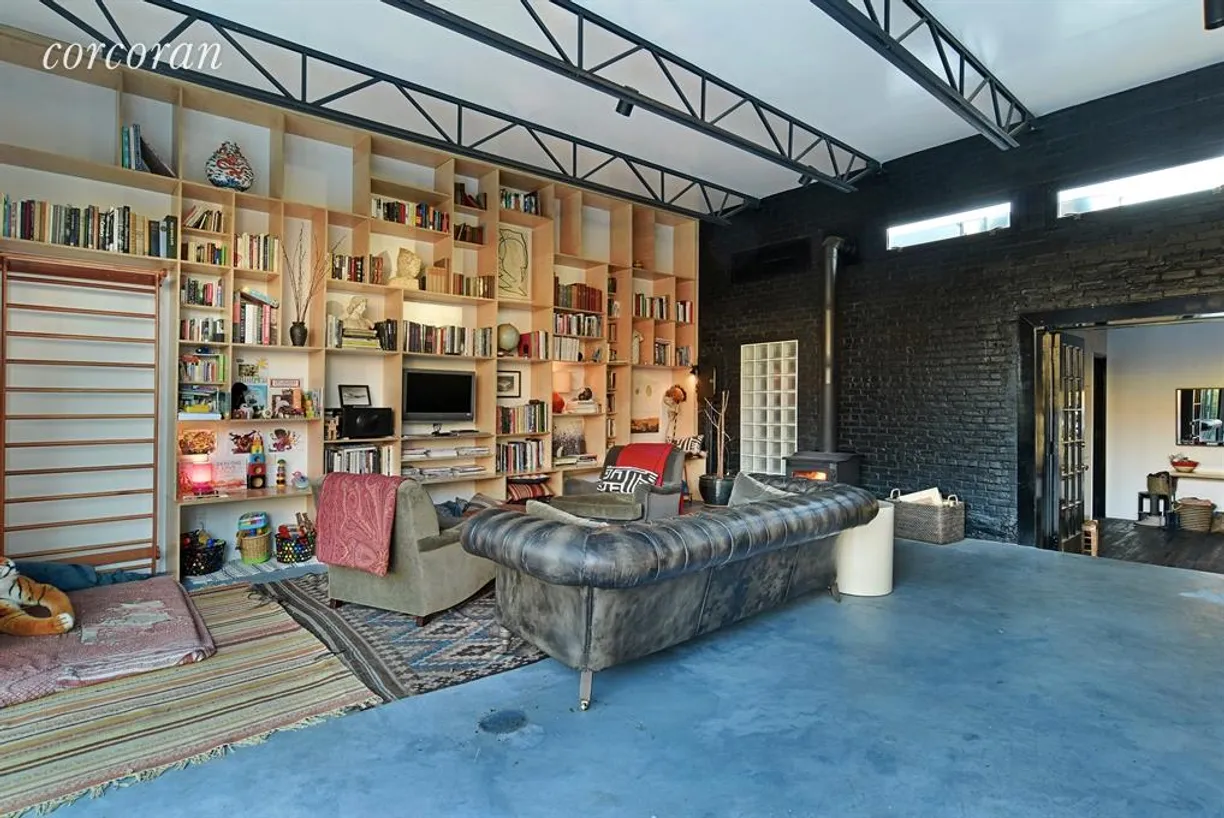 New York City Real Estate | View 326-328 Menahan Street | Communal Space