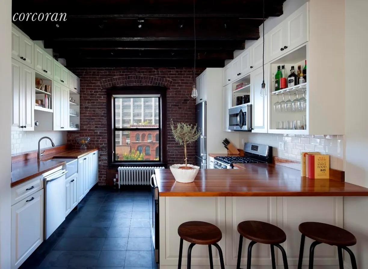 New York City Real Estate | View 32 Willow Place, 9 | 2 Beds, 1 Bath