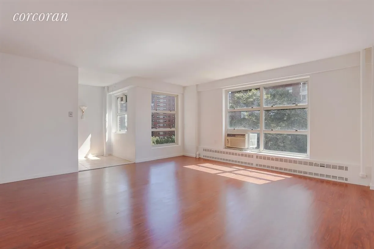 New York City Real Estate | View 100 La Salle Street, 7D | 2 Beds, 1 Bath