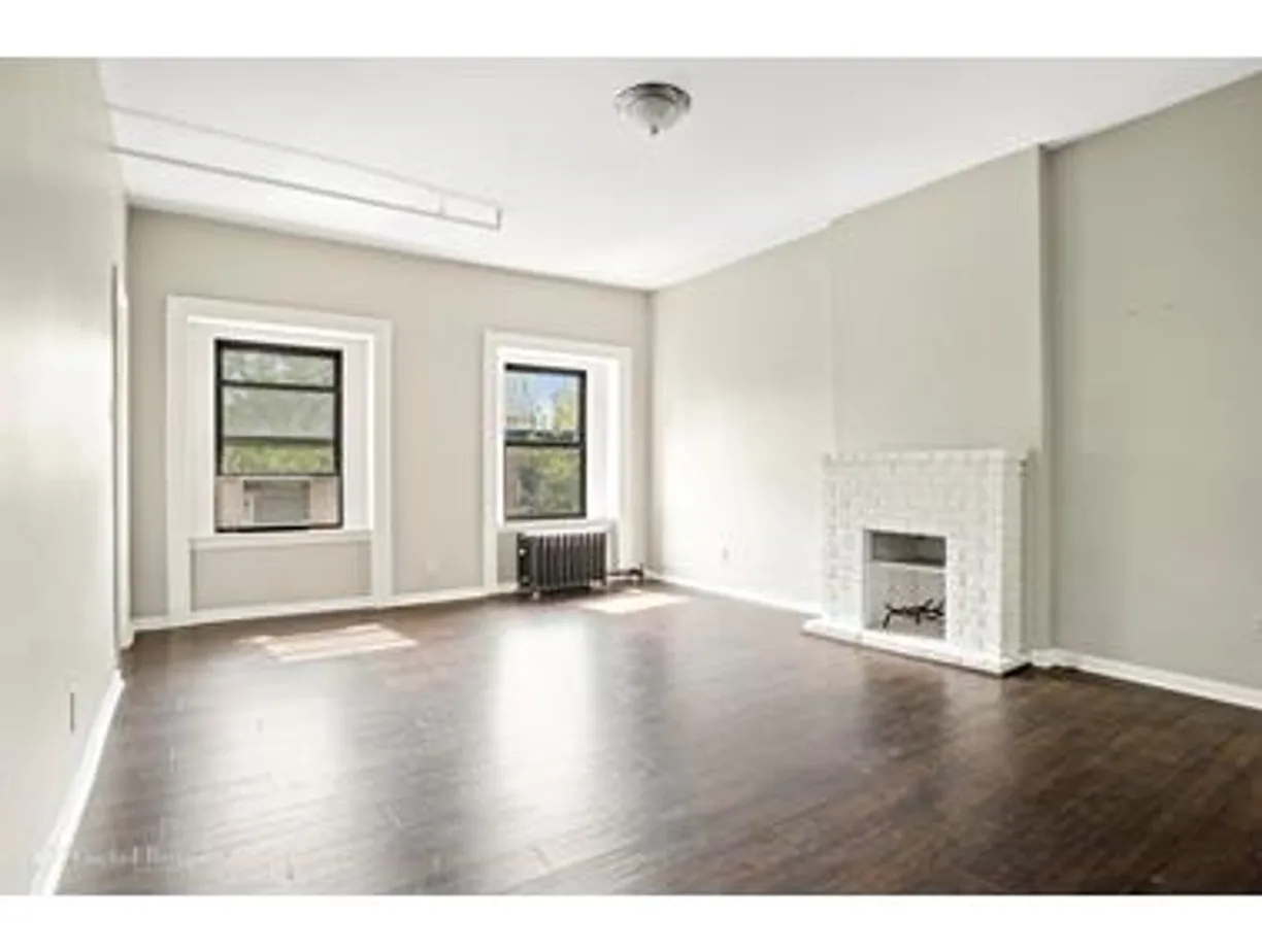 New York City Real Estate | View South Oxford Street | 1 Bed, 1 Bath