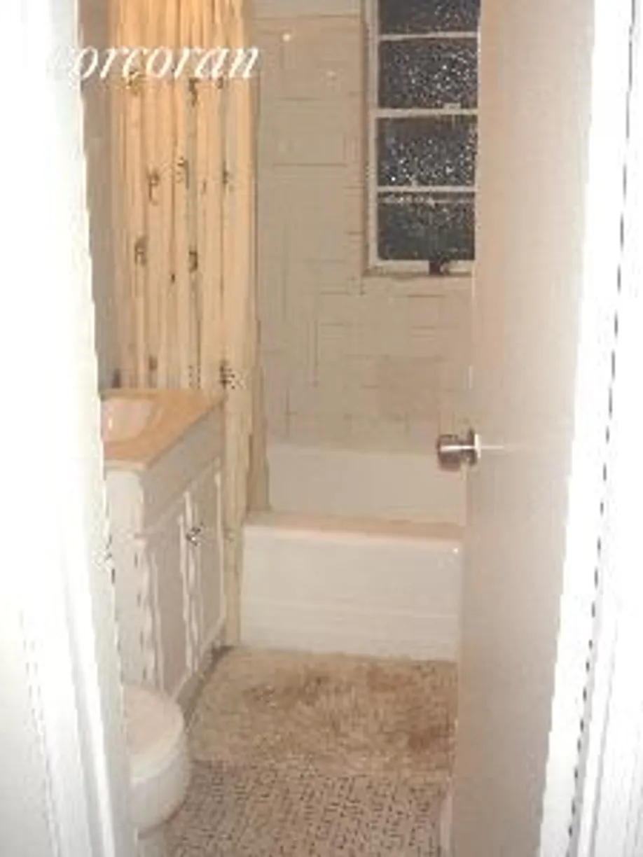 New York City Real Estate | View 321 East 45th Street, 6G | room 2