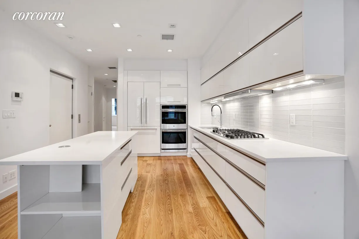 New York City Real Estate | View 7 East 19th Street, 4th Floor | room 1