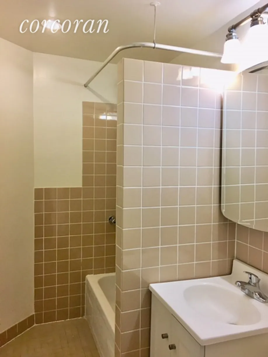 New York City Real Estate | View 259 West 12th Street, 3D | Large Bathroom 