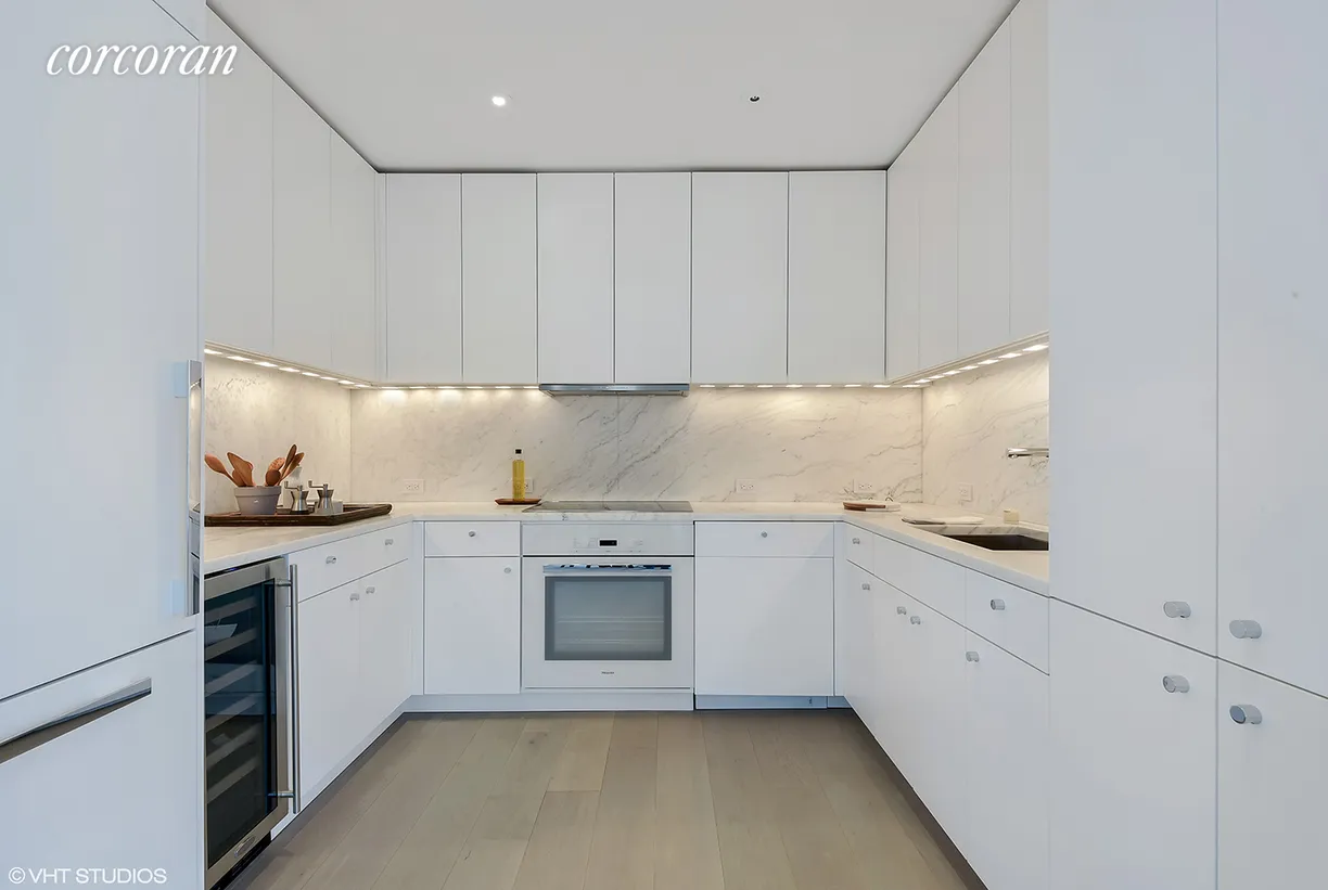 New York City Real Estate | View 200 East 62nd Street, 29E | room 1