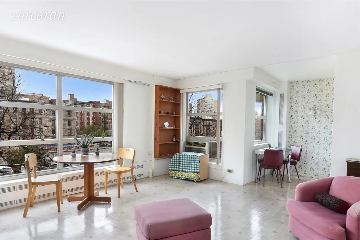 New York City Real Estate | View 100 La Salle Street, 5A | Living Room
