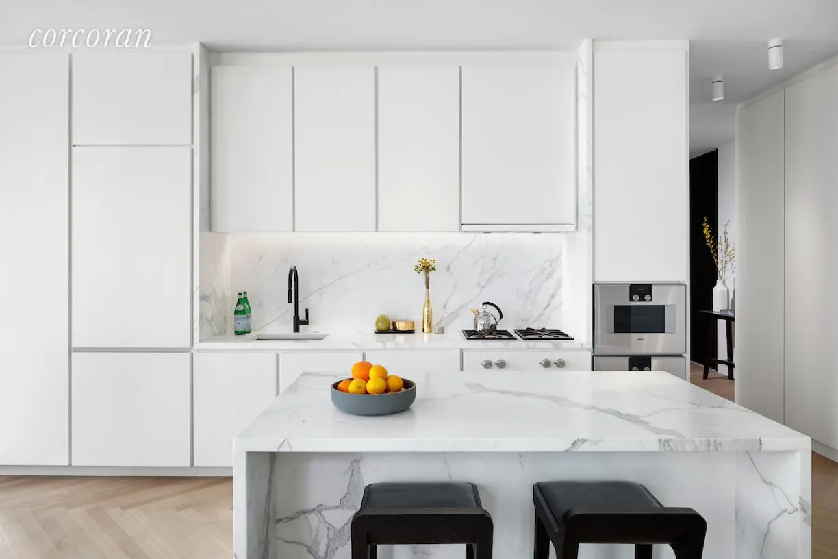 New York City Real Estate | View 16 West 40th Street, 22A | room 1