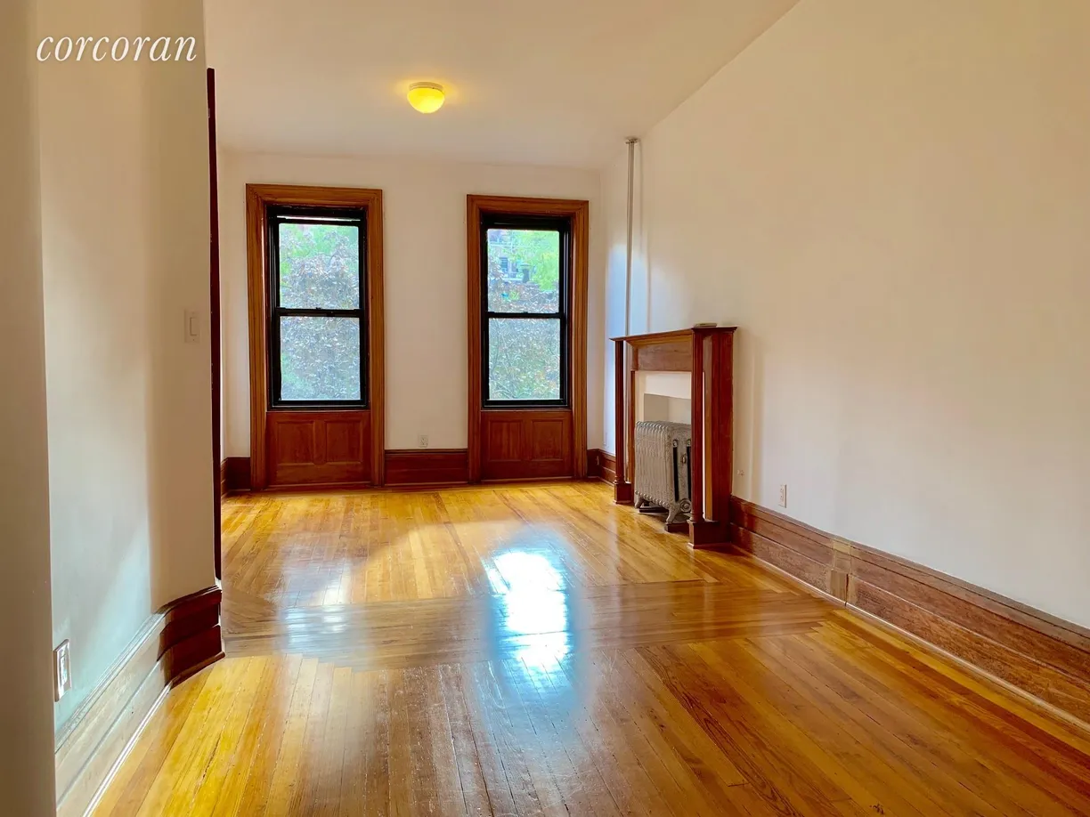 New York City Real Estate | View 161 East 81st Street, 4W | 2.5 Beds, 1 Bath