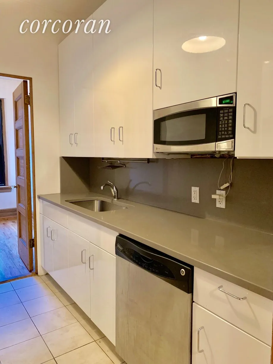 New York City Real Estate | View 161 East 81st Street, 4W | room 1