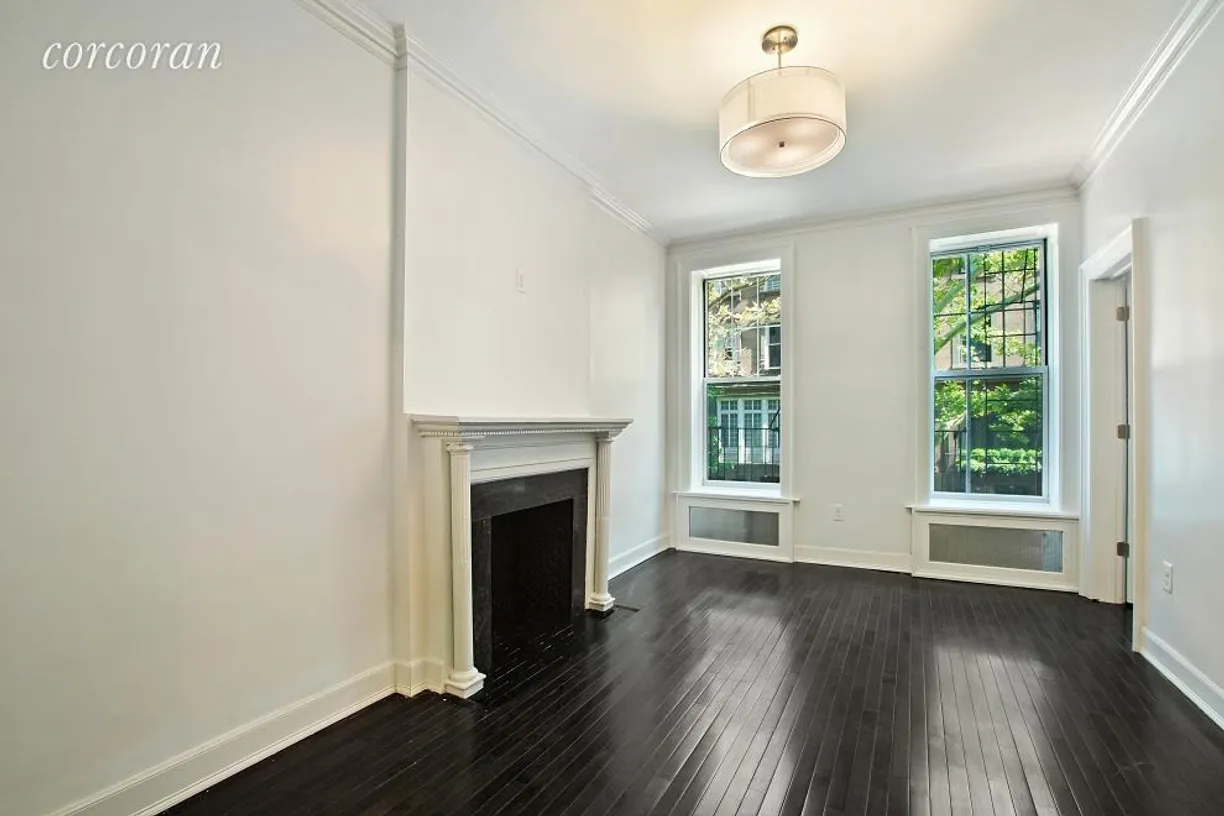 New York City Real Estate | View 172 East 80th Street, 4A | 1 Bed, 1 Bath