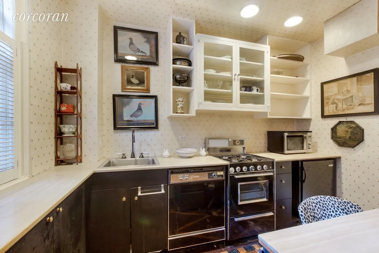 New York City Real Estate | View 139 East 66th Street, 1W | room 2