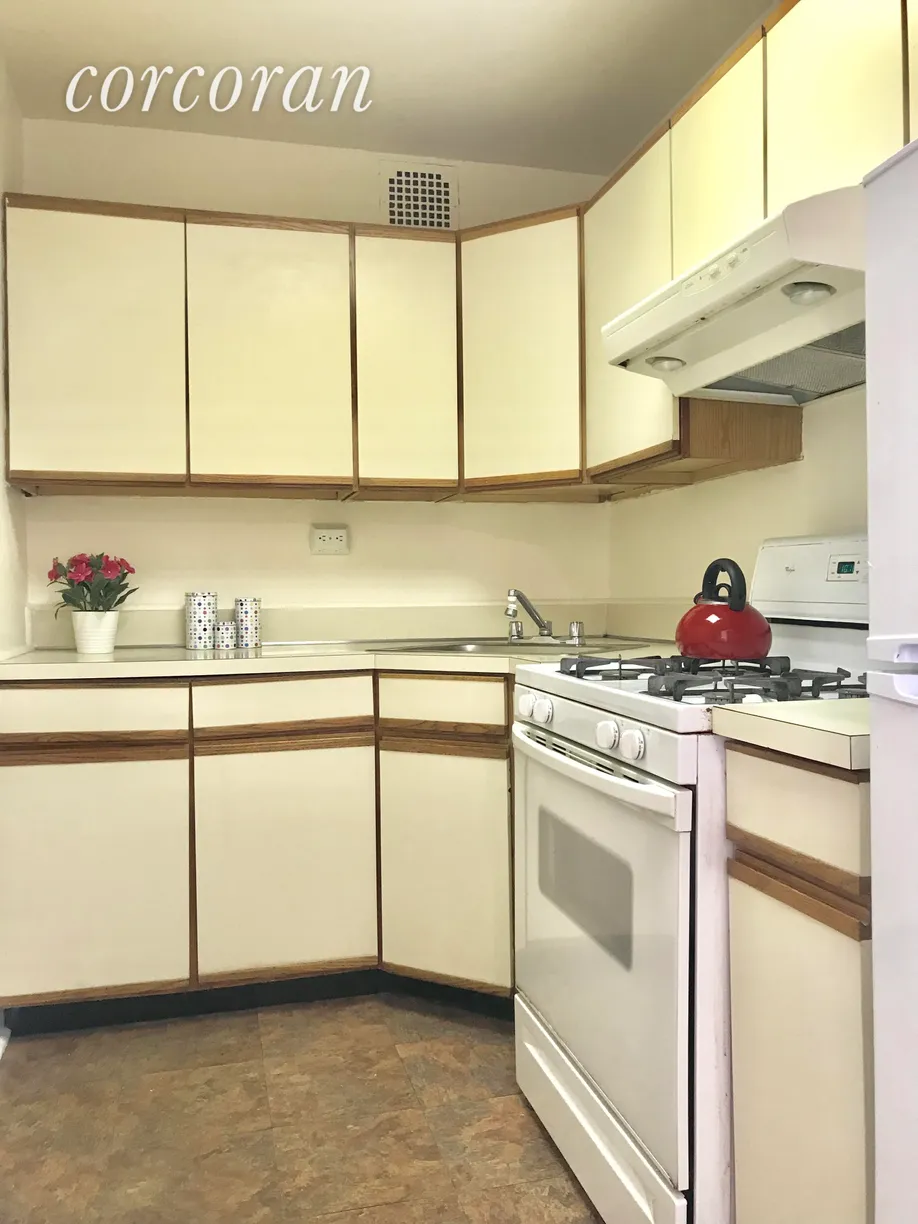 New York City Real Estate | View 900 West 190th Street, 12E | Kitchen