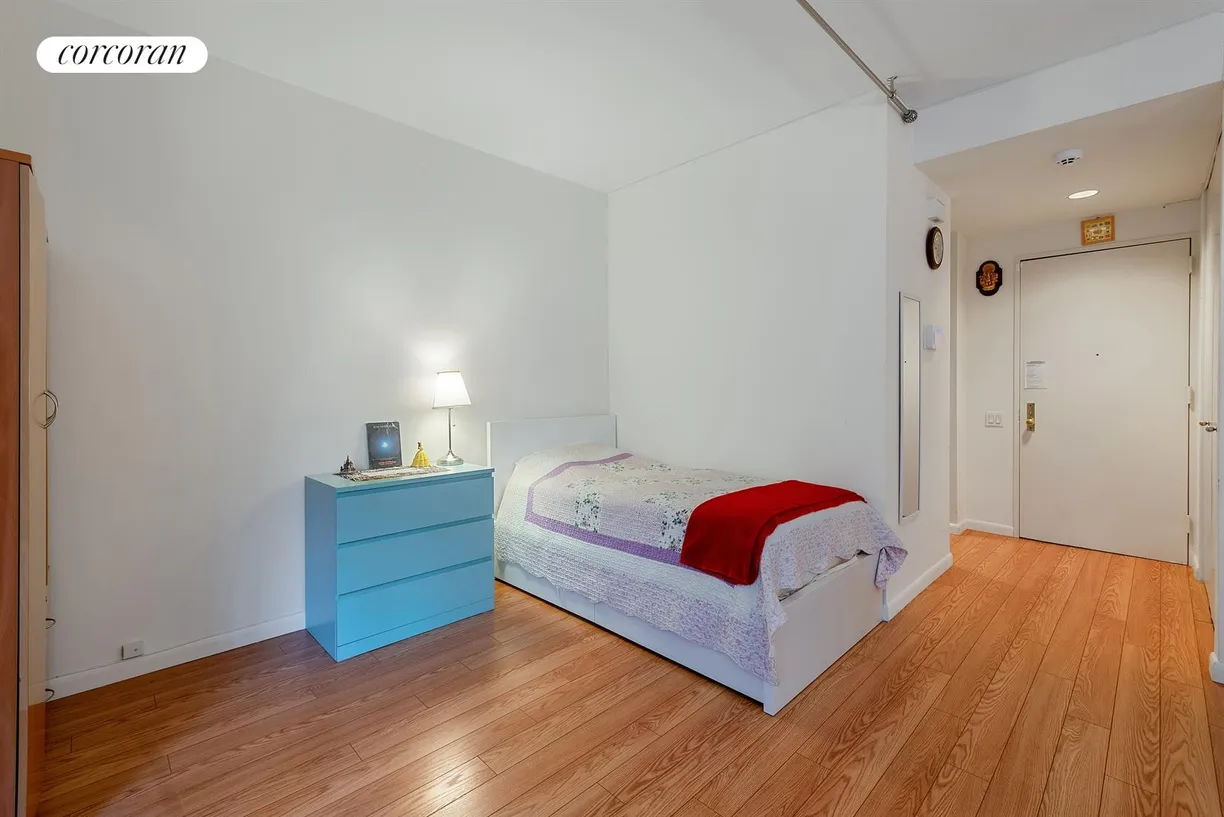 New York City Real Estate | View 100 United Nations Plaza, 6F | Dining Alcove currently used as a guest sleep area