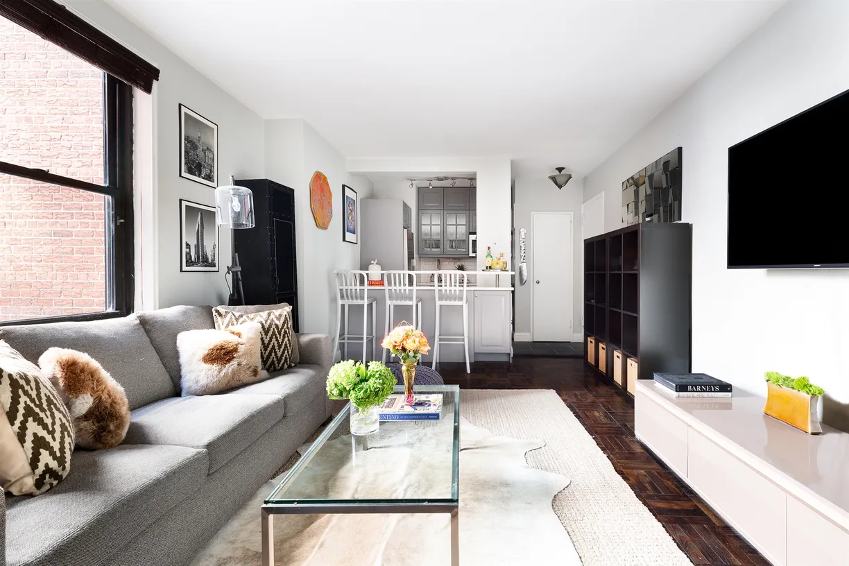New York City Real Estate | View 100 West 12th Street, 2H | room 1