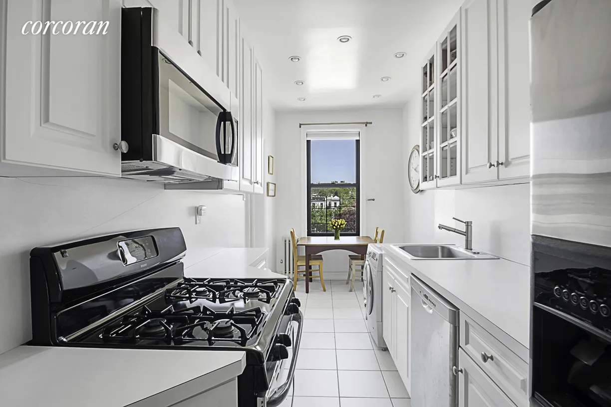 New York City Real Estate | View 7101 Shore Road, 3E | room 2