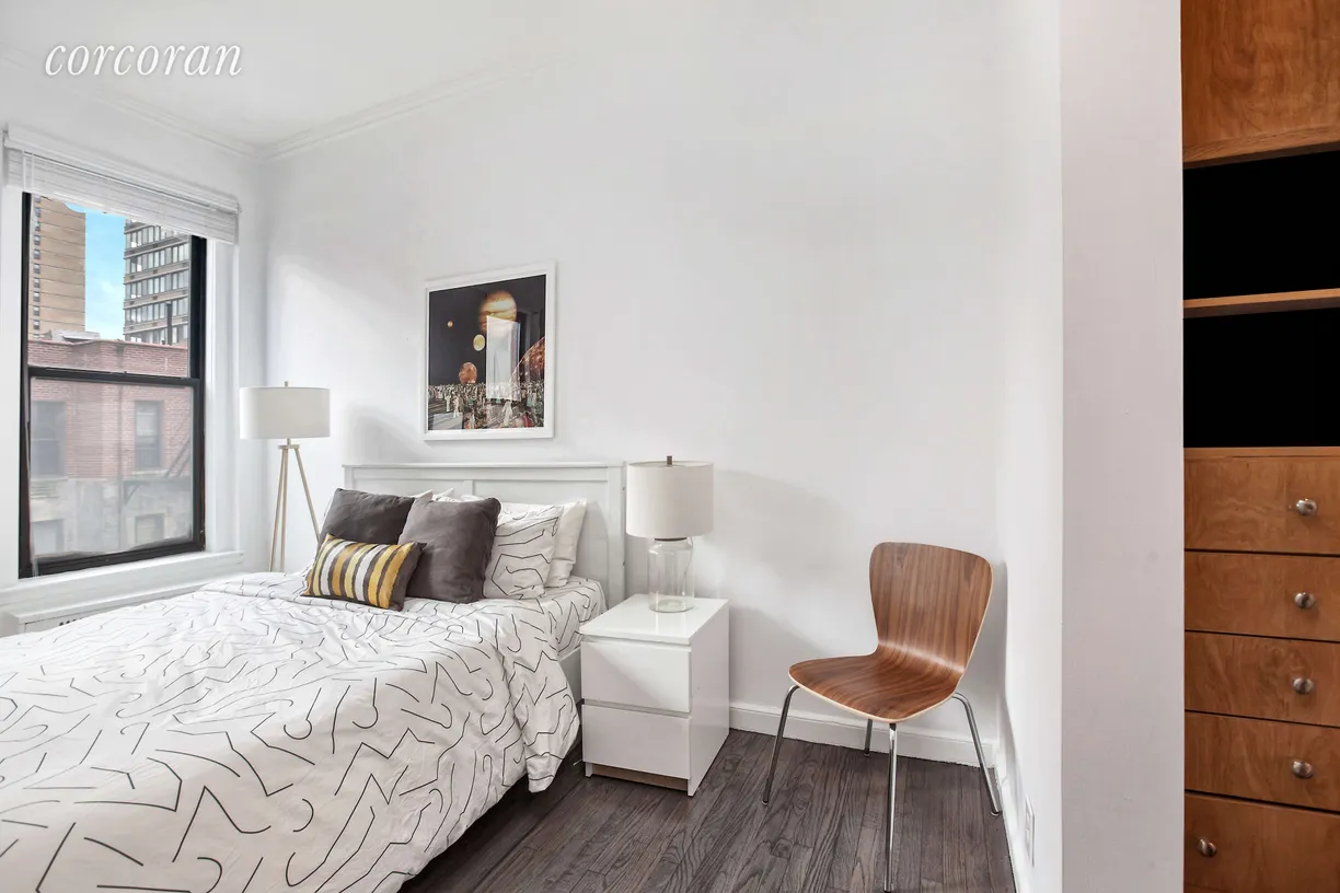 New York City Real Estate | View 320 East 86th Street, 5F | room 2