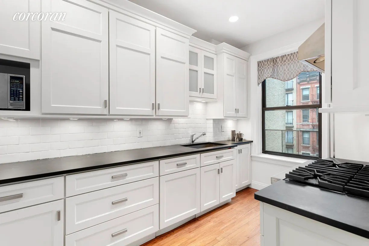 New York City Real Estate | View 222 East 82nd Street, 4E | 3