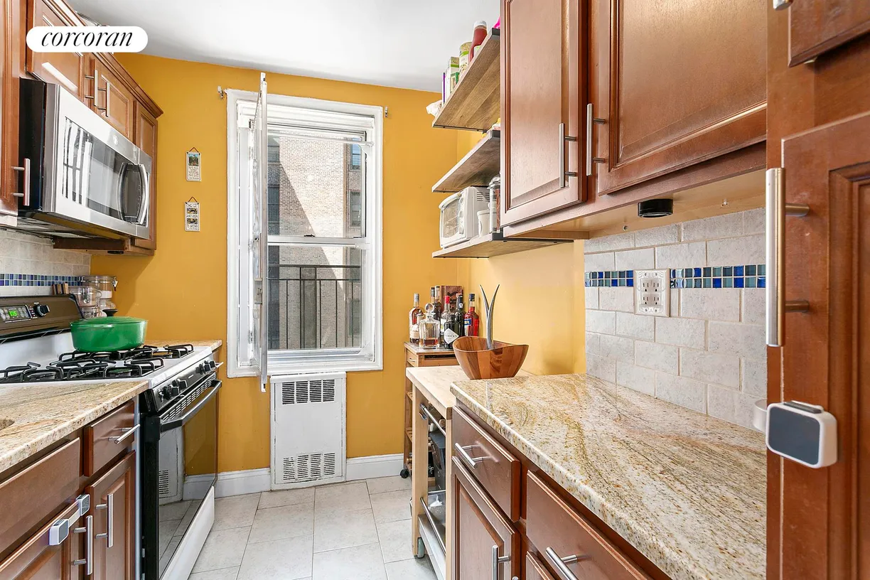 New York City Real Estate | View 340 Haven Avenue, 3C | room 2