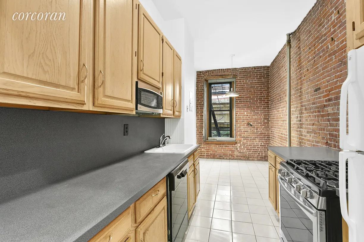 New York City Real Estate | View 161 East 81st Street, 1E | room 1