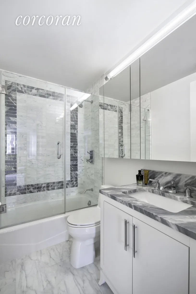 New York City Real Estate | View 200 East 94th Street, 2909 | room 1