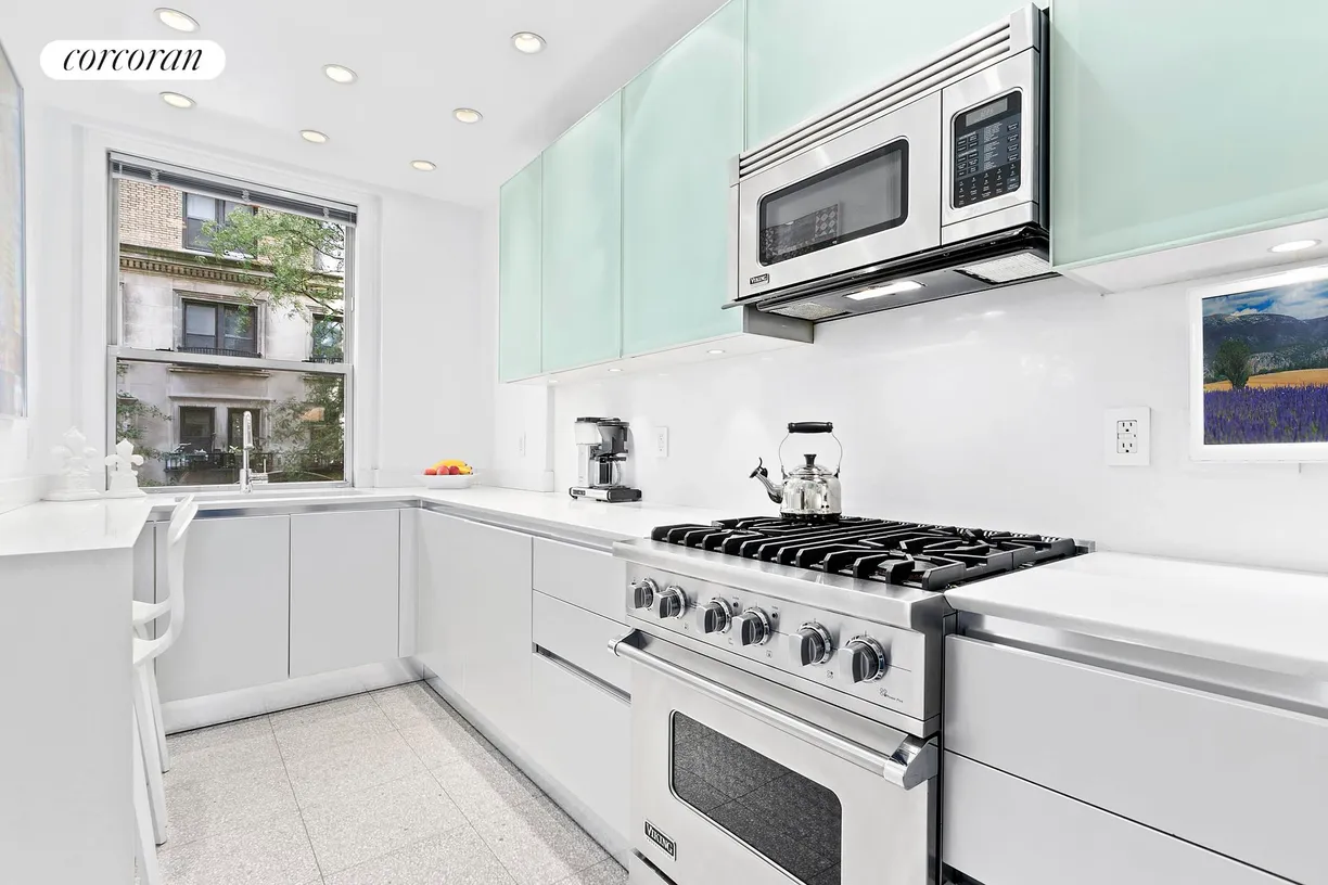 New York City Real Estate | View 780 West End Avenue, 2A | Window chef's kitchen