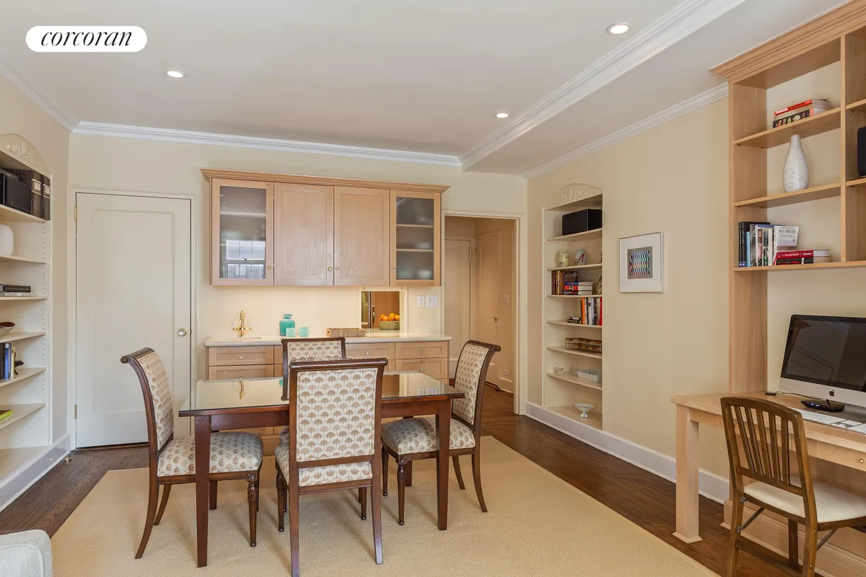 New York City Real Estate | View 470 West 24th Street, 16J | Incredible entertaining and dining space
  