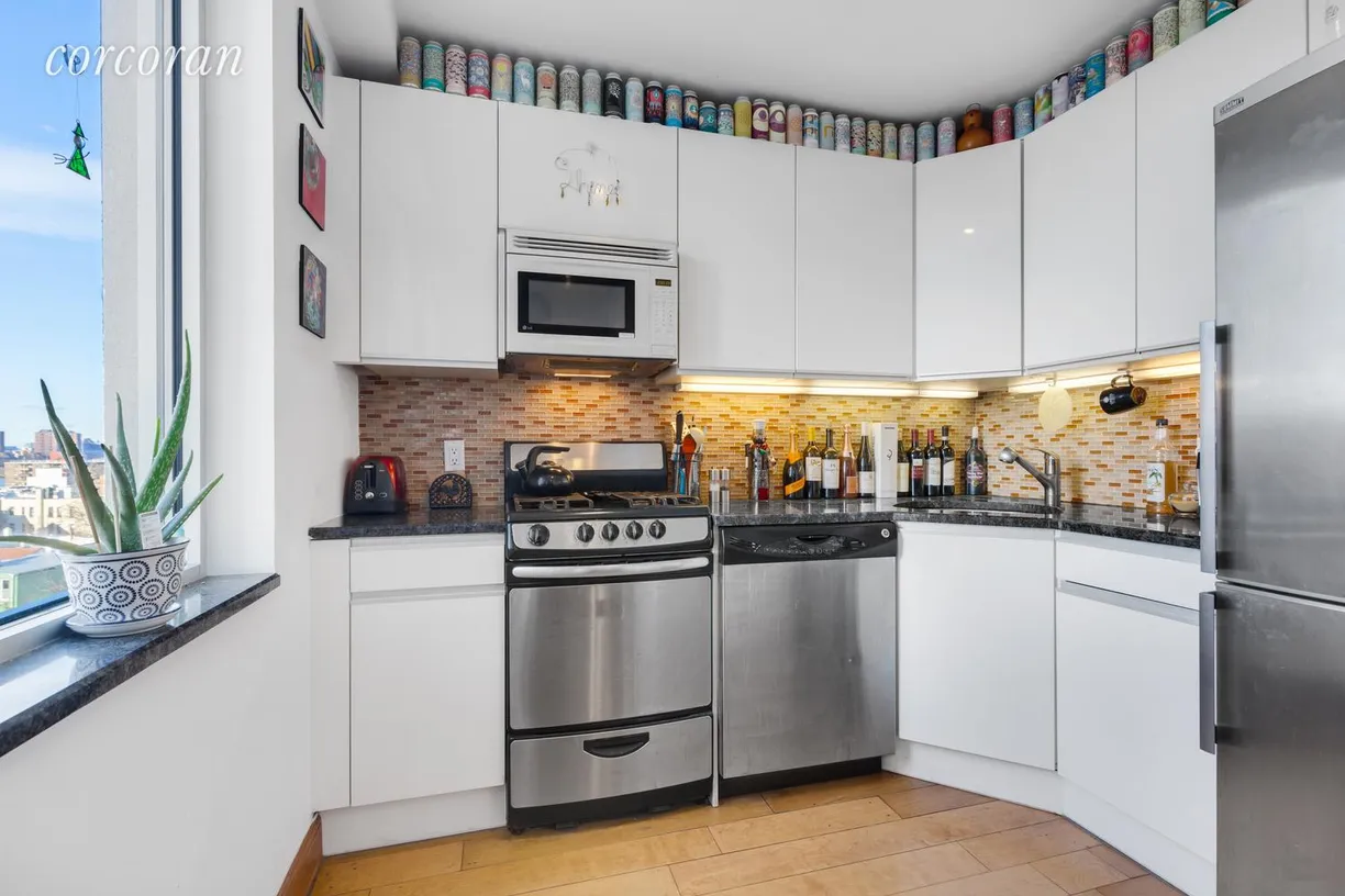 New York City Real Estate | View 26-20 21st Street, 702 | 1 Bed, 1 Bath