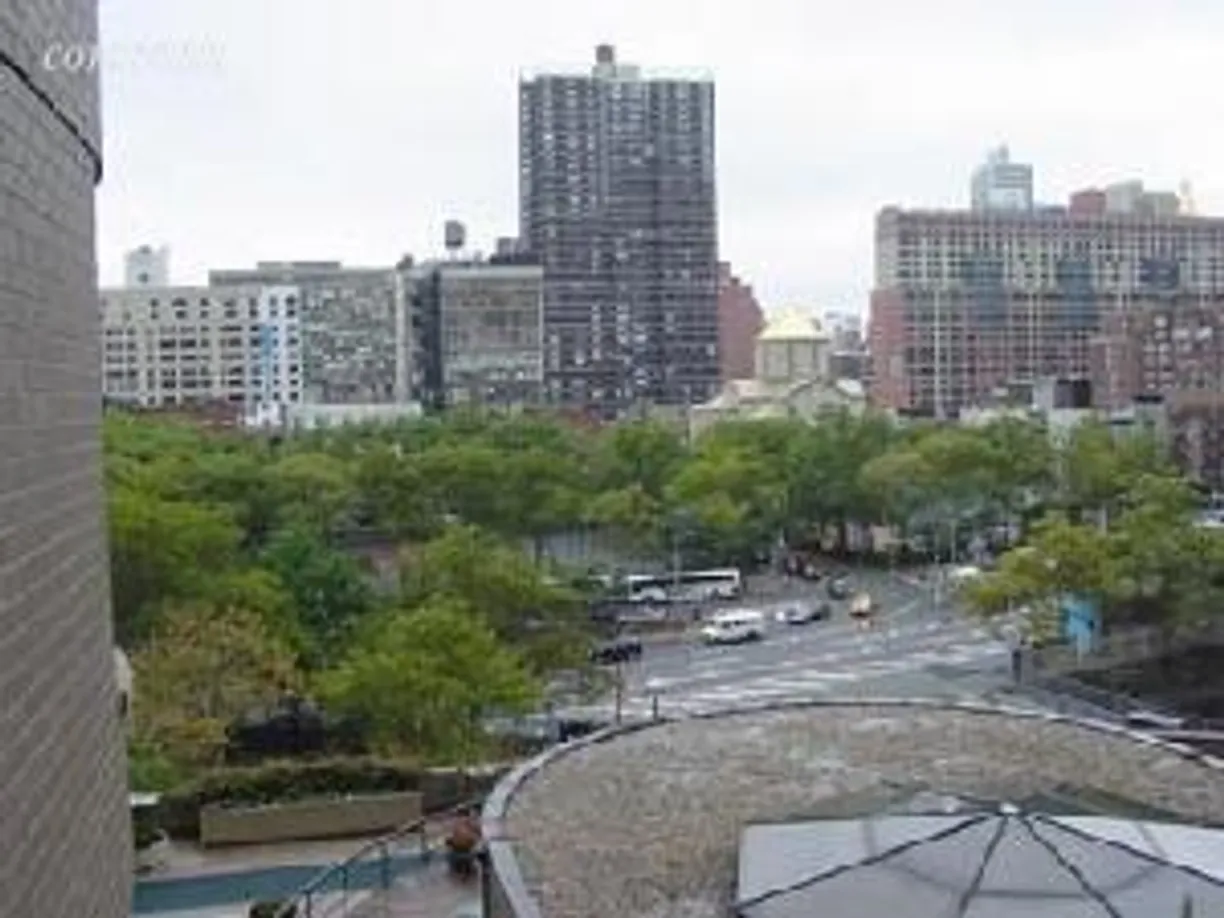 New York City Real Estate | View 330 East 38th Street, 7C | room 1