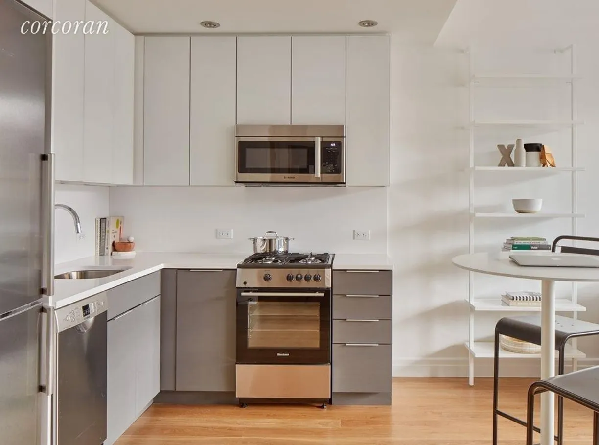 New York City Real Estate | View 325 Kent Avenue, PH2H | 1 Bath