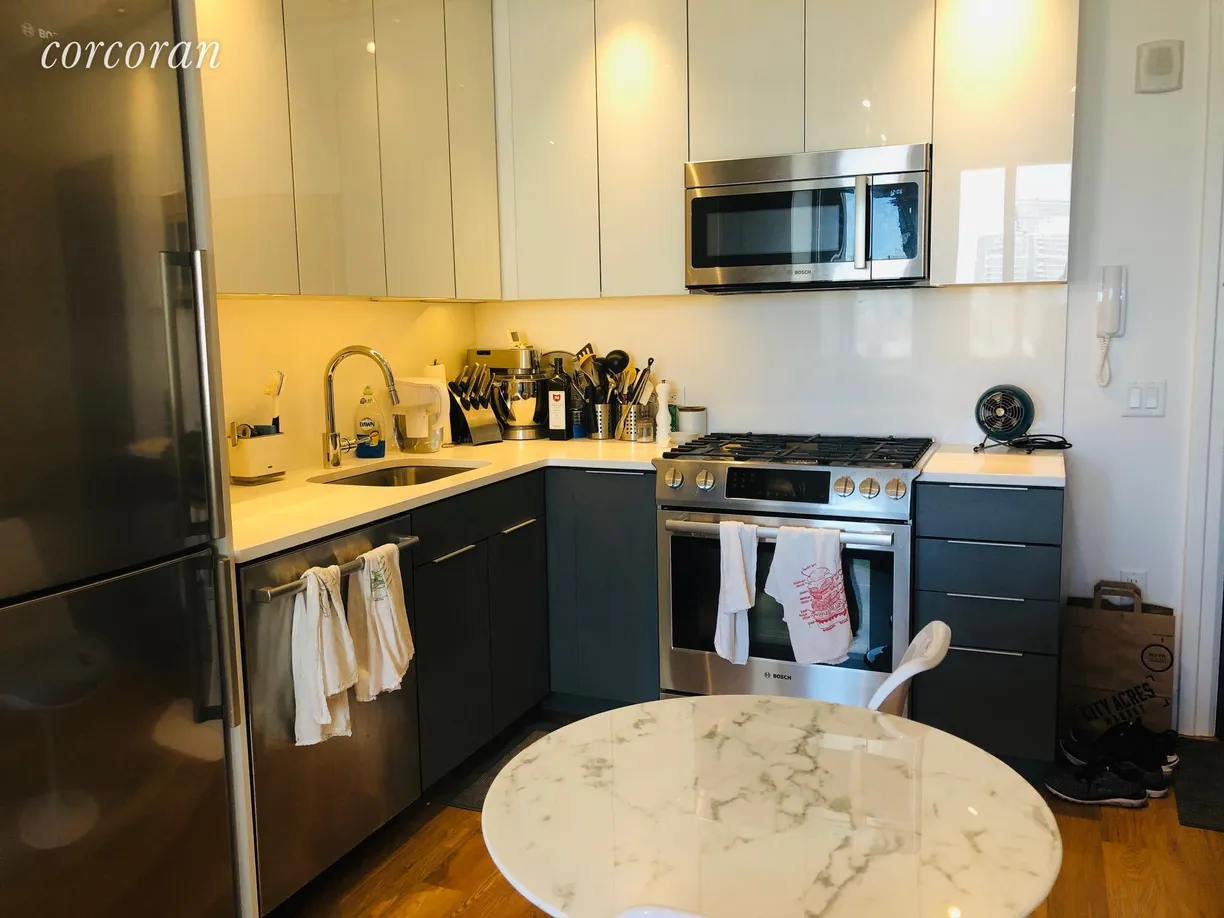 New York City Real Estate | View 325 Kent Avenue, PH2H | room 2